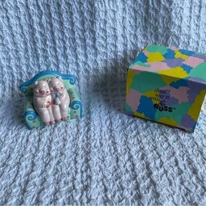 New Russ Berrie Salt And Pepper Shakers Pigs on a couch pig decor